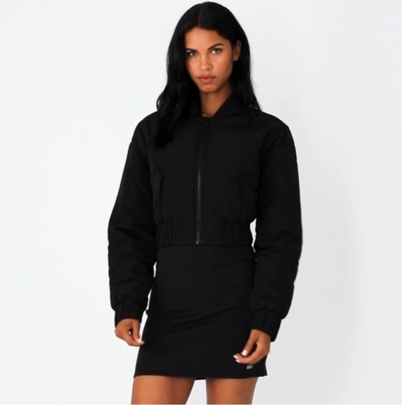 ALO Yoga Wintry Line Cropped Jacket - Picture 3 of 16